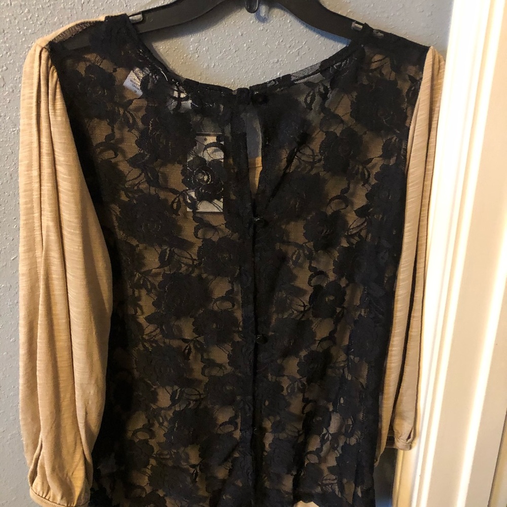 Blouse back lace